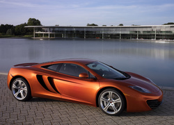 McLaren MP4-12C, Nowoczesna, Technologia