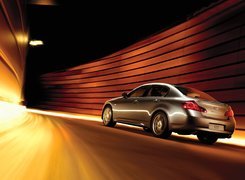 Infiniti G37, Tunel