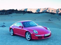 Czerwone Porsche 911 Carrera