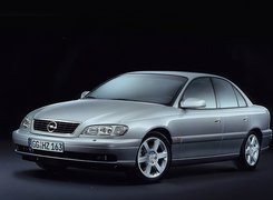 Srebrny, Opel Omega, Sedan