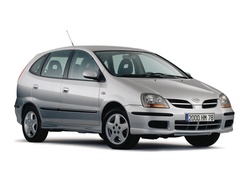 Nissan Almera Tino