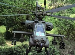 Helikopter Apache, Pojazd Militarny