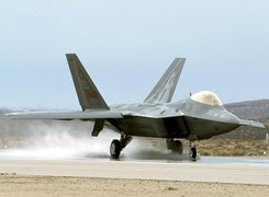 Lądujący, Odrzutowiec, Lockheed F-22 Raptor