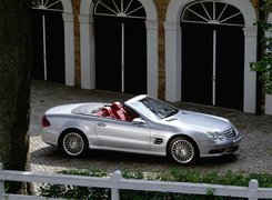 Mercedes, SL, Wiśniowe Skóry