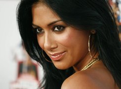 Nicole Scherzinger, Uśmiech