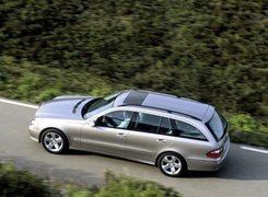 Srebrny, Mercedes E