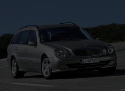 Szary, Mercedes, E