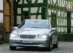 Mercedes C-klasa, Kombi, Sedany