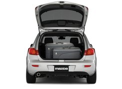 Mazda 3, Tył, Bagażnik
