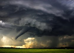 Formujące, Się, Tornado