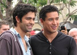 Adrian Grenier, Mario Lopez