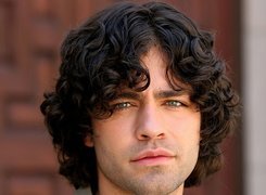 Adrian Grenier, Zarost