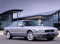 Srebrny, Jaguar X-Type