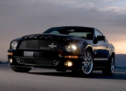 Czarny, Ford Shelby GT 500 KR