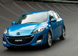 Nowa, Mazda 3