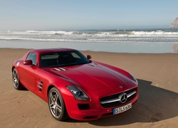 Czerwony, Mercedes SLS, Plaża