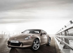 Nissan 370Z, Maska, Reflektory