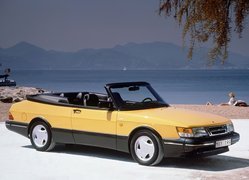 Żółty, Saab 900 Convertible