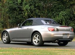 Srebrna, Honda S2000