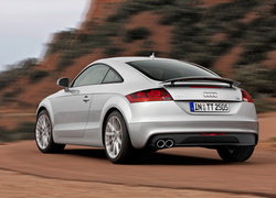 Audi TT, Wysuwany, Spojler