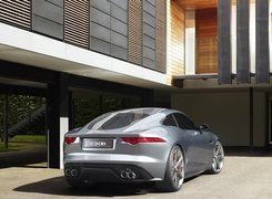 Jaguar C-X16, Układ, Wydechowy