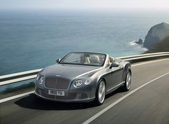 Przód, Bentley Continental GTC, Maska