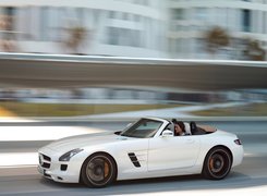 Mercedes-Benz SLS Roadster, AMG, Kobieta