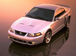 Srebrny, Ford Mustang