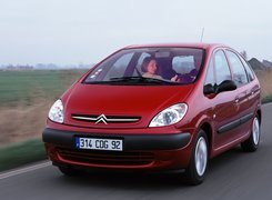 Czerwony, Citroen Xsara Picasso