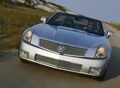 Srebrny, Cadillac XLR