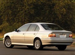 Srebrne, BMW 5, 530i