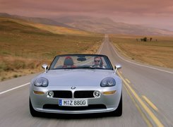 BMW Z8, Ulica