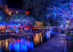 Kolorowe, Lampki, Domy, Rzeka, River Walk, Park, San Antonio River Walk, San Antonio, Teksas, Stany Zjednoczone