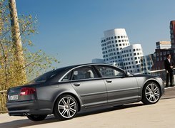 Audi S8, Quatro