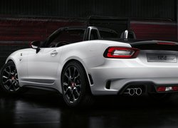 Abarth 124 Spider, Tył