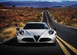 Alfa Romeo, 4C