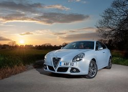 Niebieskie, Alfa Romeo Giulietta, 2018