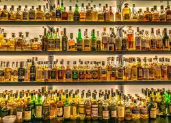 Alkohole na półkach