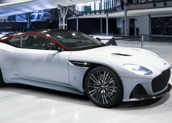 Aston Martin DBS bokiem