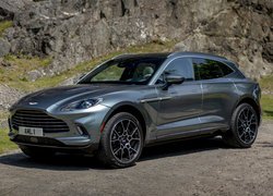 Aston Martin DBX rocznik 2021