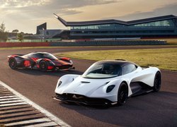 Aston Martin Valkyrie i Aston Martin Valhalla