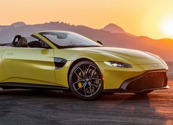Aston Martin Vantage Roadster rocznik 2021