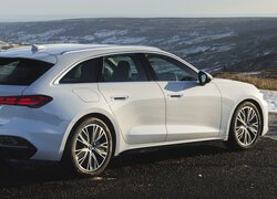 Audi A5 Avant S tył i bok