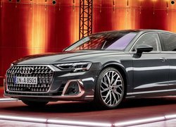 Audi A8 L przód i bok