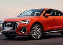 Audi Q3 Sportback S przód i bok