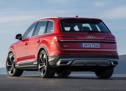 Czerwone, Audi Q7, Tył