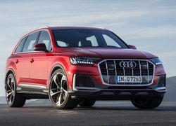 Czerwone, Audi Q7, Przód