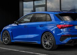 Audi RS 3 Sportback Performance Edition bok