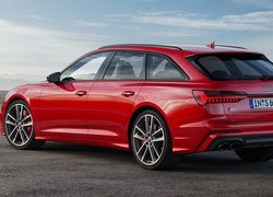Czerwone, Audi S6 Avant, 2019