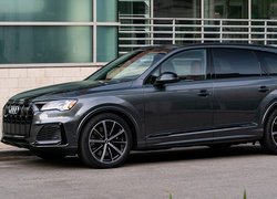 Audi SQ7 bokiem
